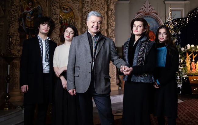 Порошенко поздравил украинцев с Рождеством