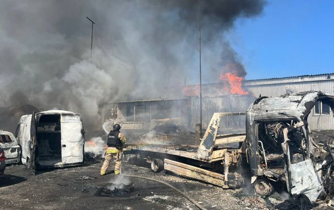 Россияне обстреляли дронами промзону Славянска, есть разрушения и раненый