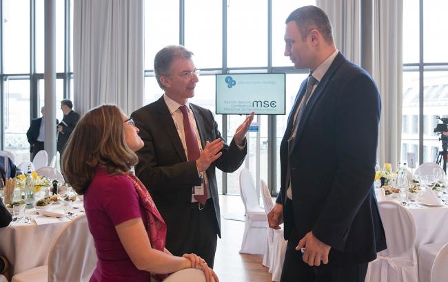 Кличко в Мюнхене призвал найти формулу создания миротворческой миссии под эгидой ООН