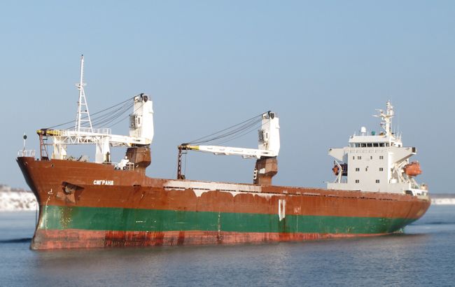 Российский корабль врезался в мост в Южной Корее