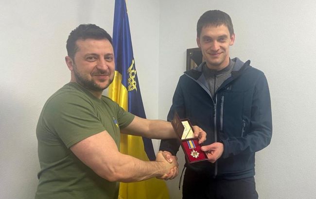 Освобожденный из российского плена мэр Мелитополя получил орден