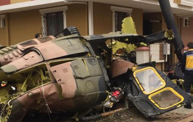 У Стамбулі розбився військовий вертоліт, є загиблі