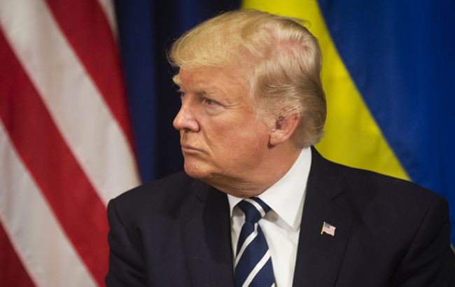 Трамп заявил, что соцсети и СМИ находятся в сговоре против него