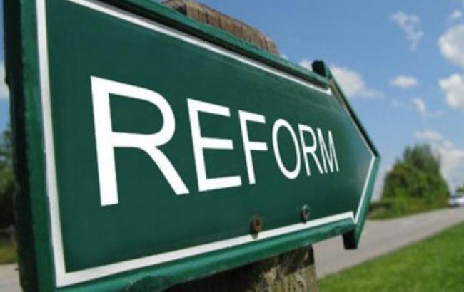 Западные политики должны поддерживать институциональные изменения в Украине, - Foreign Affairs