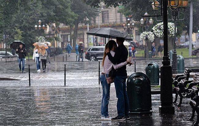 Синоптики предупреждают о дождях в западных областях Украины