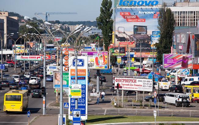 В Киеве в течение мая демонтировали более 1,5 тыс. незаконных рекламных средств