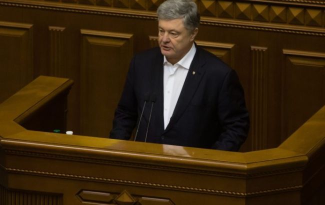 Порошенко закликає запровадити страхування для лікарів