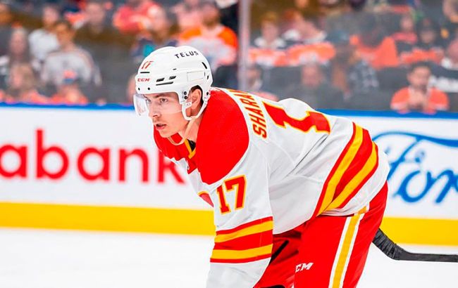 Форвард "Калгари" с дублями шайб и ассистов возглавил топ-3 звезд вечера НХЛ: видео