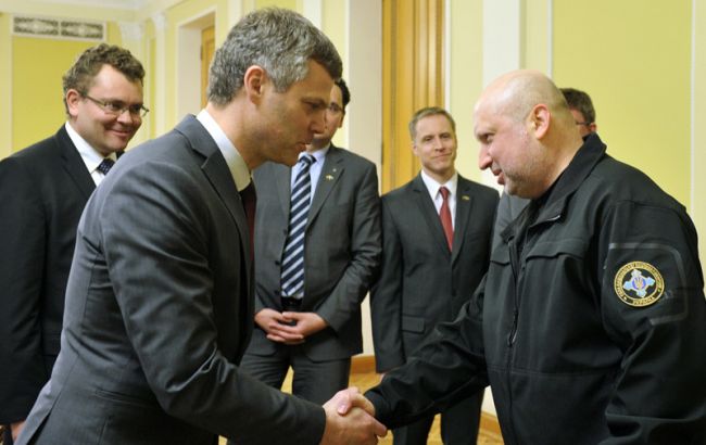 Турчинов: для противодействия РФ недостаточно оружия украинского оборонпрома