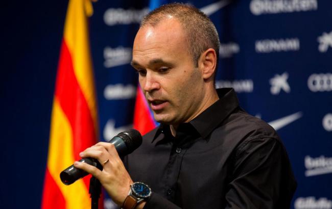 Иньеста после 16 лет в "Барселоне" решил покинуть клуб