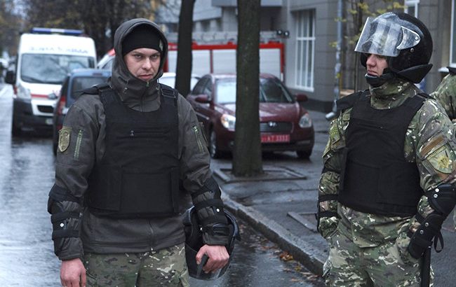 В Киеве проводят массовые обыски в известной сети магазинов