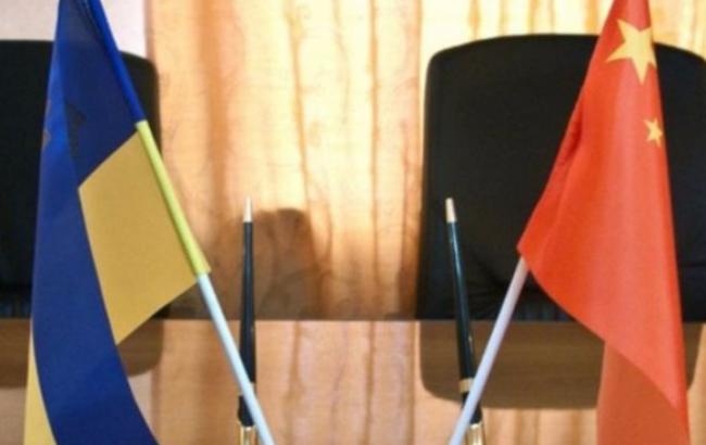 Украина договорилась с Китаем об упрощении визового режима