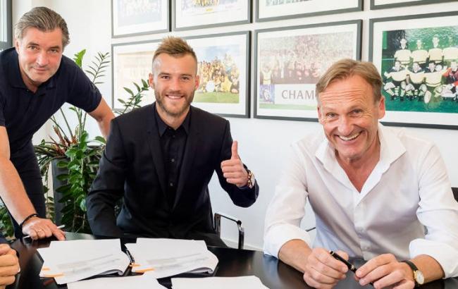 Дортмундская "Боруссия" объявила о переходе Ярмоленко