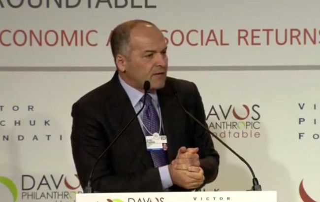 Пинчук отказался комментировать свою статью в WSJ во время украинского завтрака в Давосе