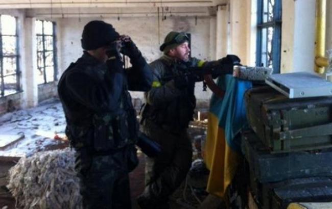 В боях за донецький аеропорт за добу загинуло 10 бійців АТО, 16 поранені, - Генштаб