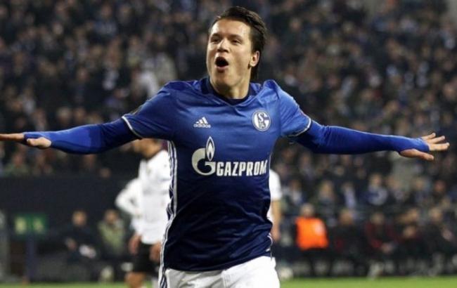 "Шальке" отказался продавать Коноплянку в "Галатасарай"