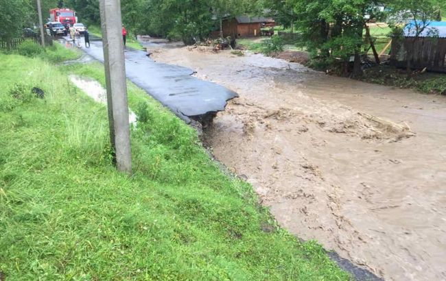 В Закарпатской области за два часа выпала 20-дневная норма дождей