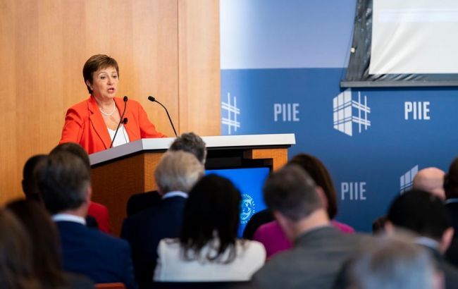 Глава МВФ объявила о "темном часе" человечества