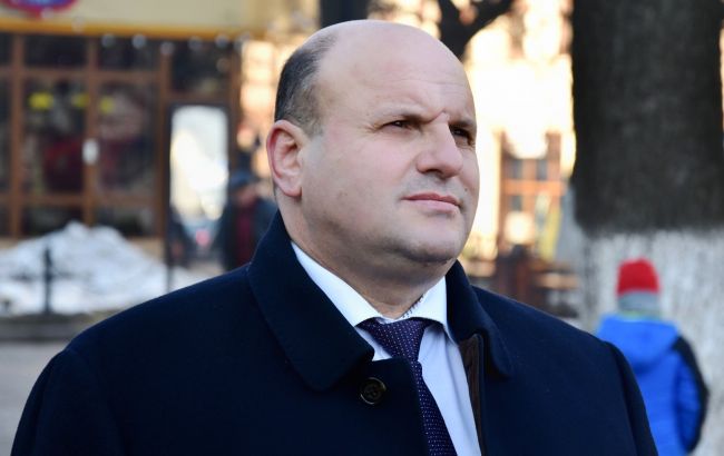 Суд оставил без изменений меру пресечения главе Черновицкого облсовета