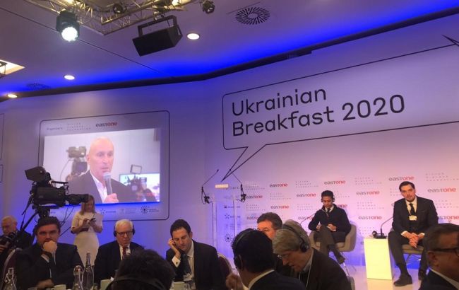 Гончарук в Давосі пообіцяв Ярославському сприяння внутрішнім українським інвесторам