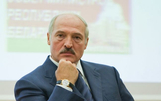 Лукашенко вдвое снизил тарифы на коммунальные услуги в Беларуси