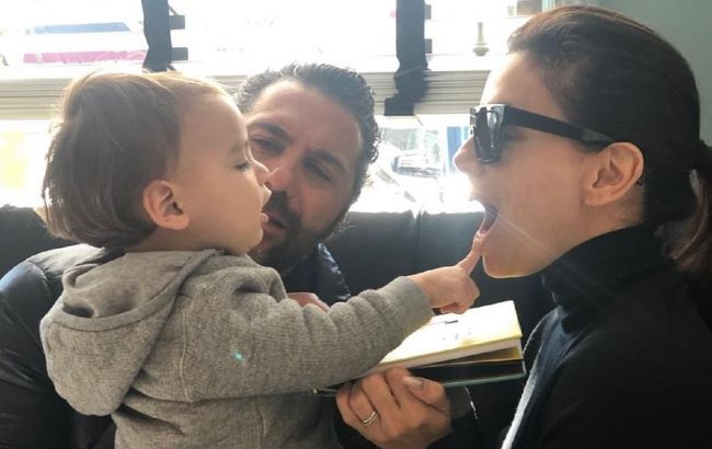 Лучший в мире мужчина: Ева Лонгория порадовала сеть редкими фото с любимым мужем