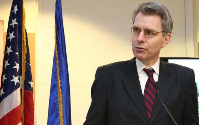 Посол США опроверг информацию о решении Обамы не поставлять Украине оружие