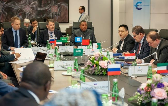 Саудовская Аравия призвала провести срочную встречу ОПЕК+