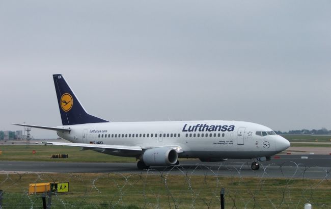 В Беларуси более часа из аэропорта не выпускают самолет во Франкфурт, - Белсат