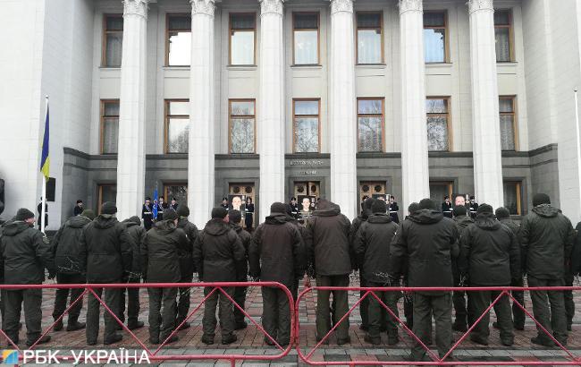 В Киеве почтили память четырех бойцов Нацгвардии, погибших от взрыва под Радой