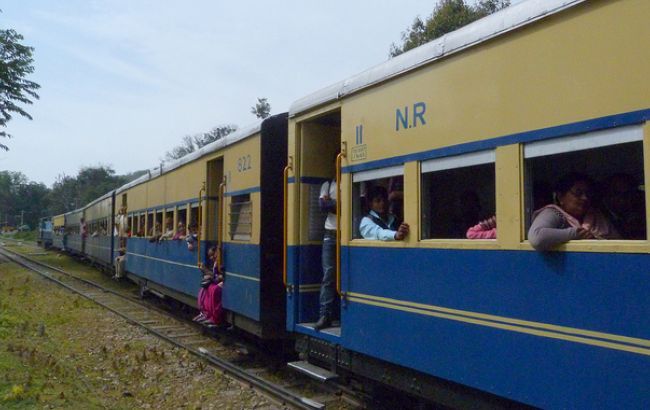 Давка на железнодорожной станции в Индии: количество жертв возросло