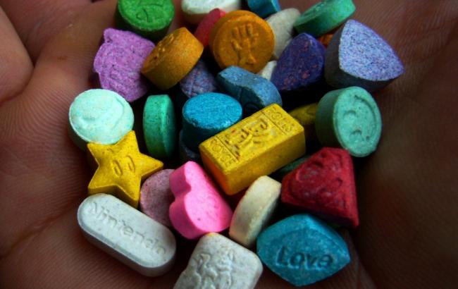 Полиция Нидерландов изъяла сырье для производства 1 млрд таблеток экстази