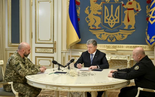 Порошенко поручил проверить на полиграфе руководителей "Укроборонпрома"