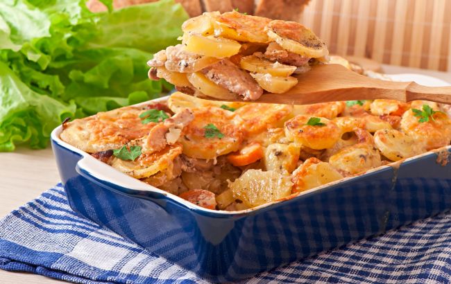 Смачна вечеря з м'ясом за 30 хвилин в духовці: ідеальний рецепт