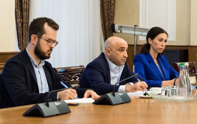 Офіс генпрокурора обговорив з прокурором Тегерана розслідування катастрофи літака МАУ