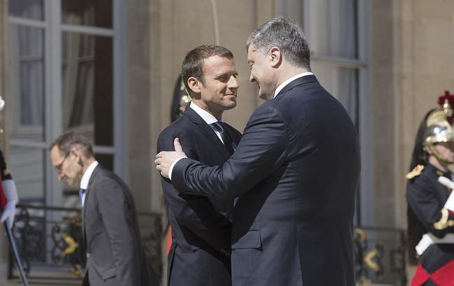 Макрон привітав українців з Днем незалежності