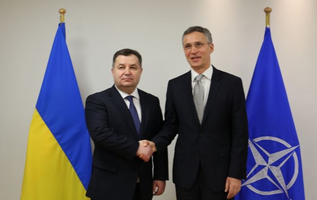 Столтенберг пообещал дальнейшую поддержку Украины и призвал к реформам