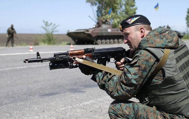 Сили АТО готові відбити можливі наступу на Маріуполь, Бердянськ, Харків і Дніпропетровськ, - Порошенко