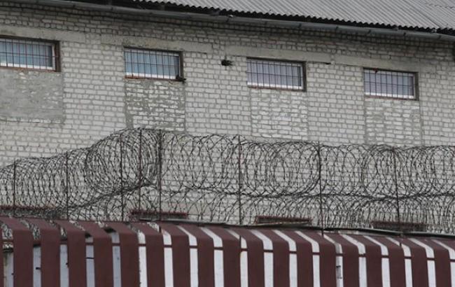 З Київського СІЗО втік підозрюваний у шахрайстві на суму майже 3 млн дол