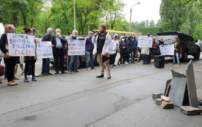 Активісти звинуватили Опімаха у продажу дозволів на розробку родовищ за заниженими цінами