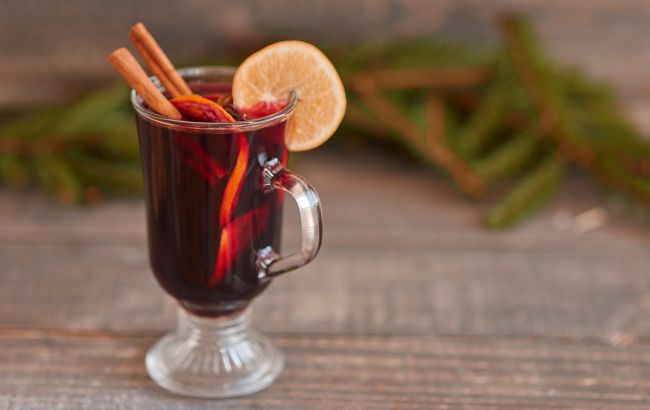 Ідеальний зимовий напій. Як приготувати глінтвейн за рецептом Джеймі Олівера
