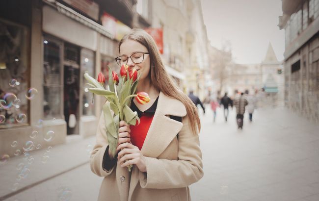 Свято 8 березня: наймиліші поздоровлення у віршах для жінок