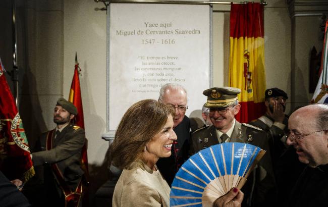В Испании спустя 400 лет похоронили Мигеля де Сервантеса