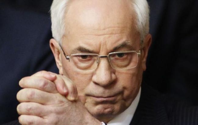 Суд выдал ордер на арест Азарова