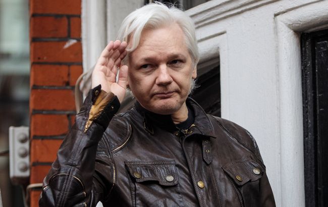 Ассанжа затримали в Лондоні