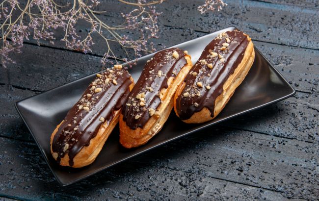 Такі еклери в магазині не купите: рецепт, який вийде з першого разу