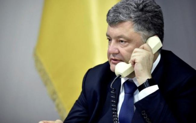 Порошенко обсудил экономическое сотрудничество с избранным президентом Узбекистана