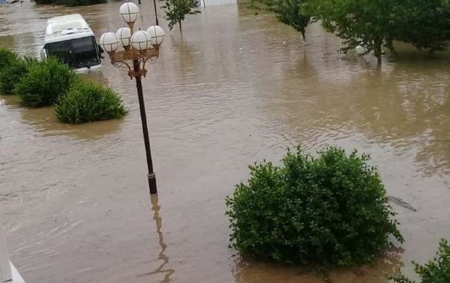 Ливень затопил улицы оккупированной Керчи