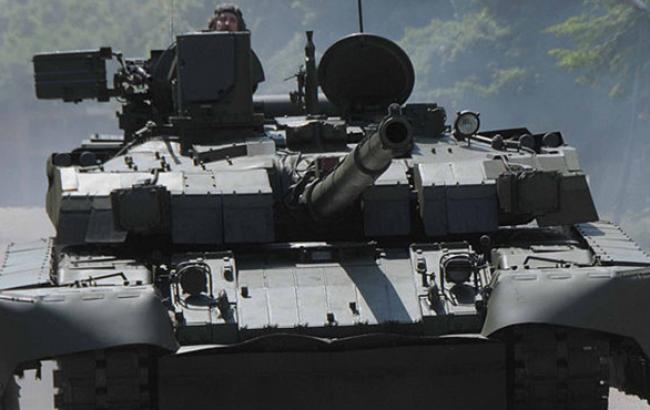 Россия продолжает снабжать военной техникой боевиков на Донбассе, - СНБО