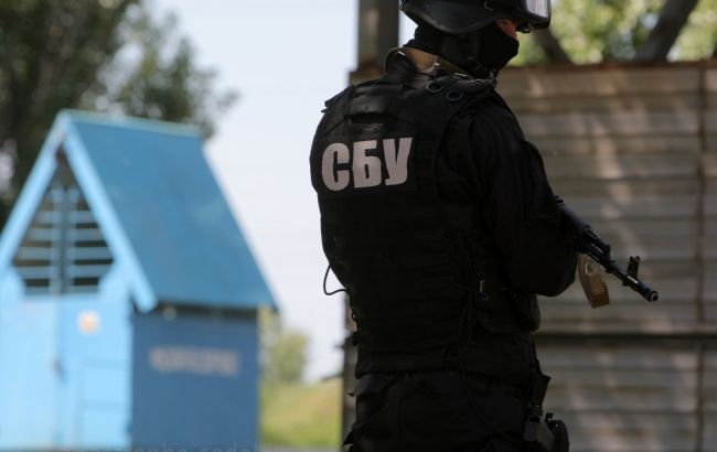 СБУ в Сумах задержала двух чиновников на взятке в 50 тыс. гривен